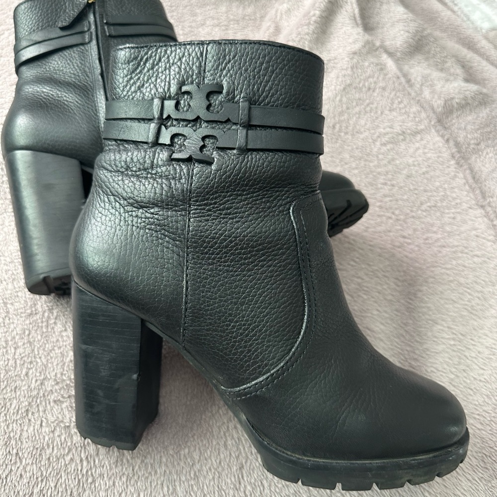 Tory Burch boots used